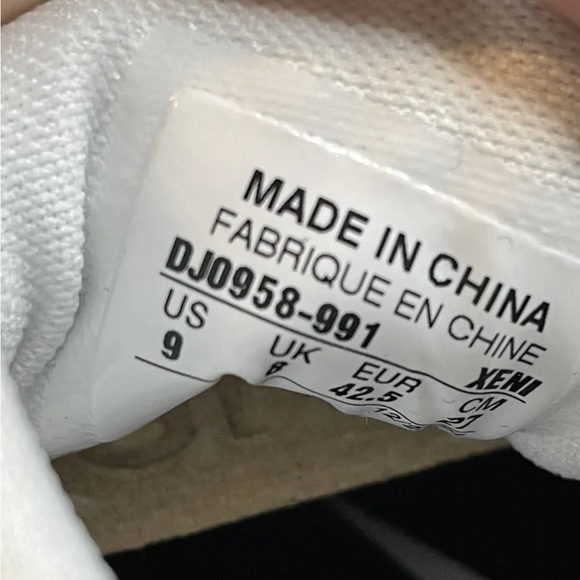 Nike - Picture 6 of 6